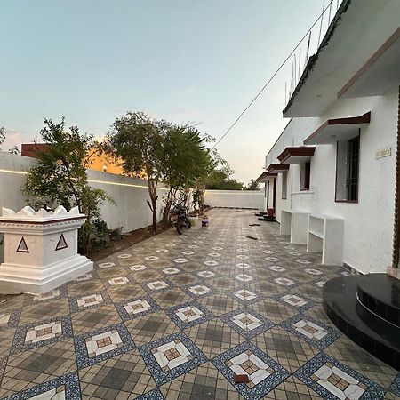 Arunachala Sashwin Guest House Tiruvannāmalai Exterior foto