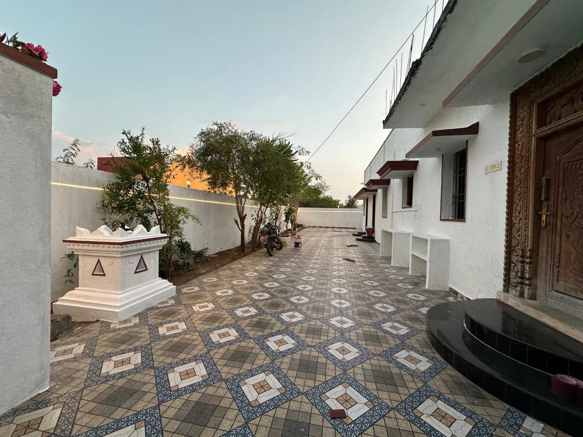 Arunachala Sashwin Guest House Tiruvannāmalai Exterior foto